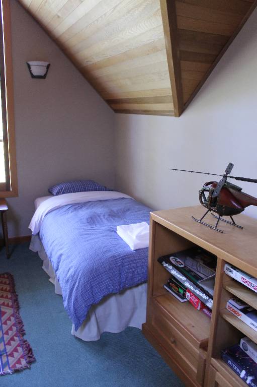 Pinnacle Ridge Whistler 38 Loft Bedroom