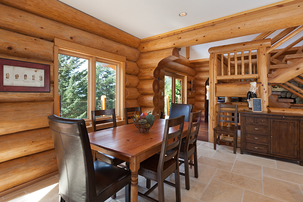 4 Bedroom Snowridge Rental Ski In Ski Out (6) | Whistler ...