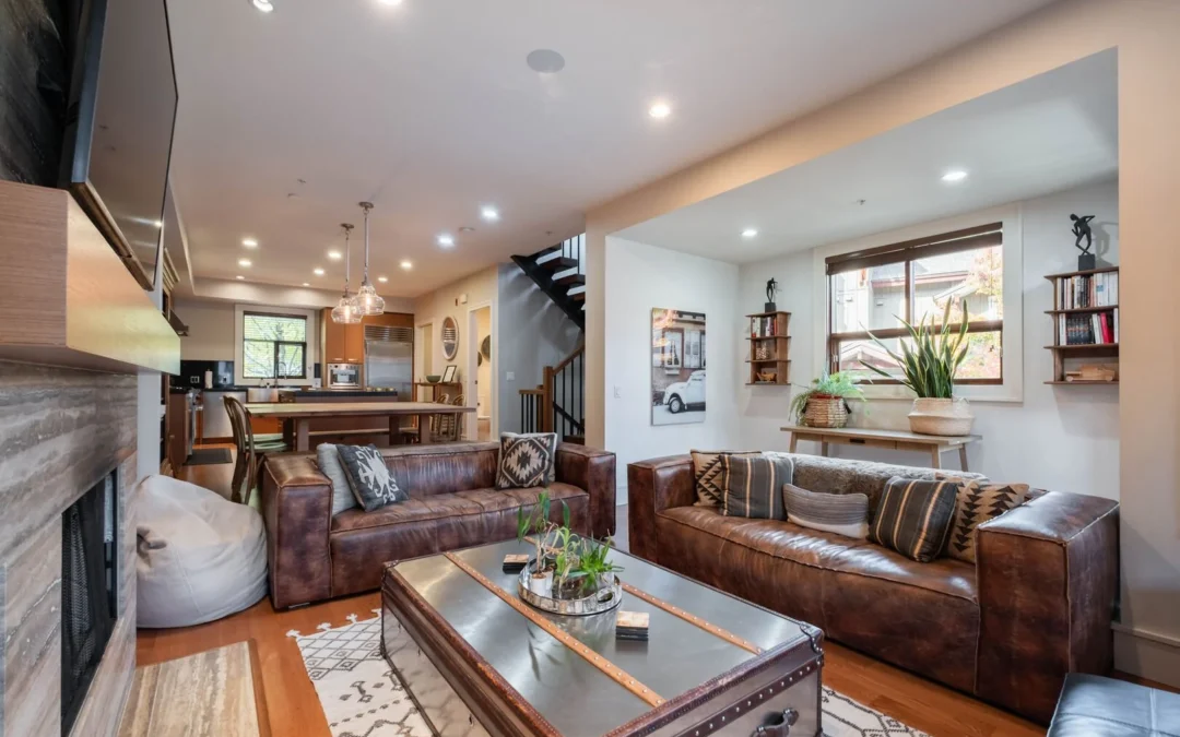 4 Bedroom Whistler Village Fitzsimmons Walk | 400038