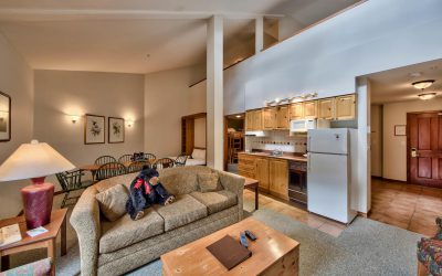 Hearthstone Lodge Lofted Family Suite Sun Peaks #407