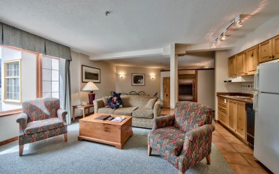 Family Suite Studio + Den Hearthstone Lodge Sun Peaks